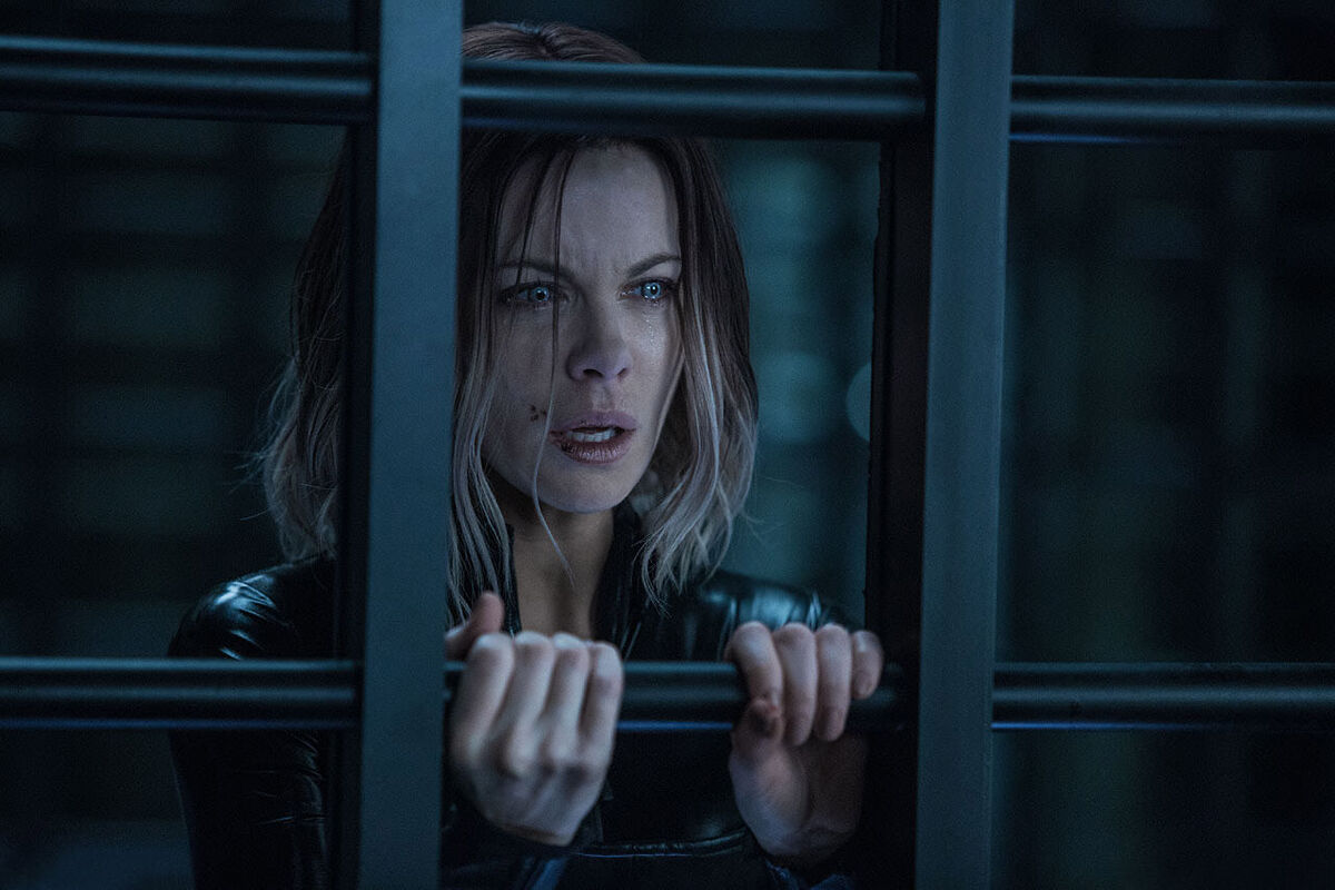 Underworld Kate Beckinsale behind an iron door