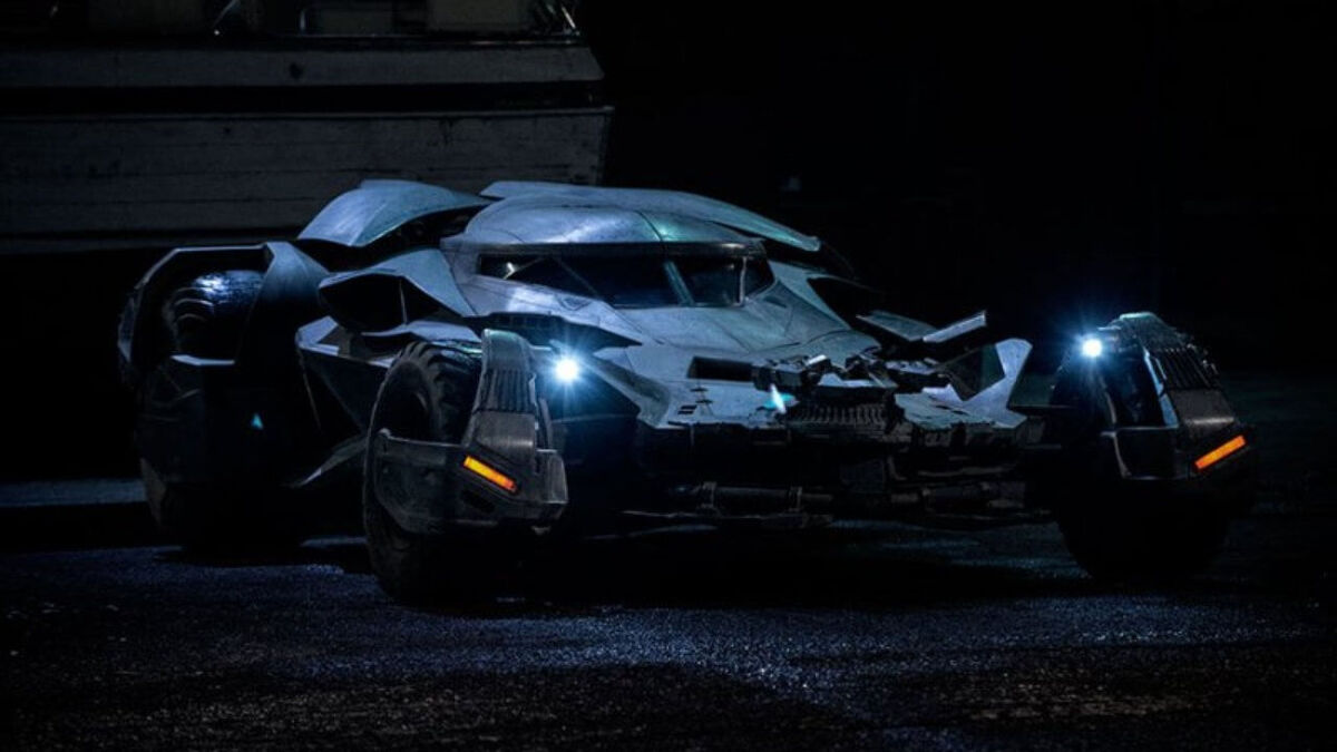 batmanvsuperman-batmobile