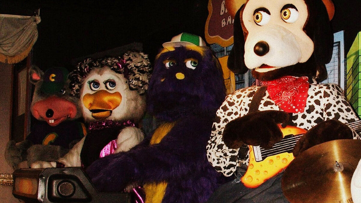 Five-Nights-Freddys-Attractions-Chucke_Cheeses