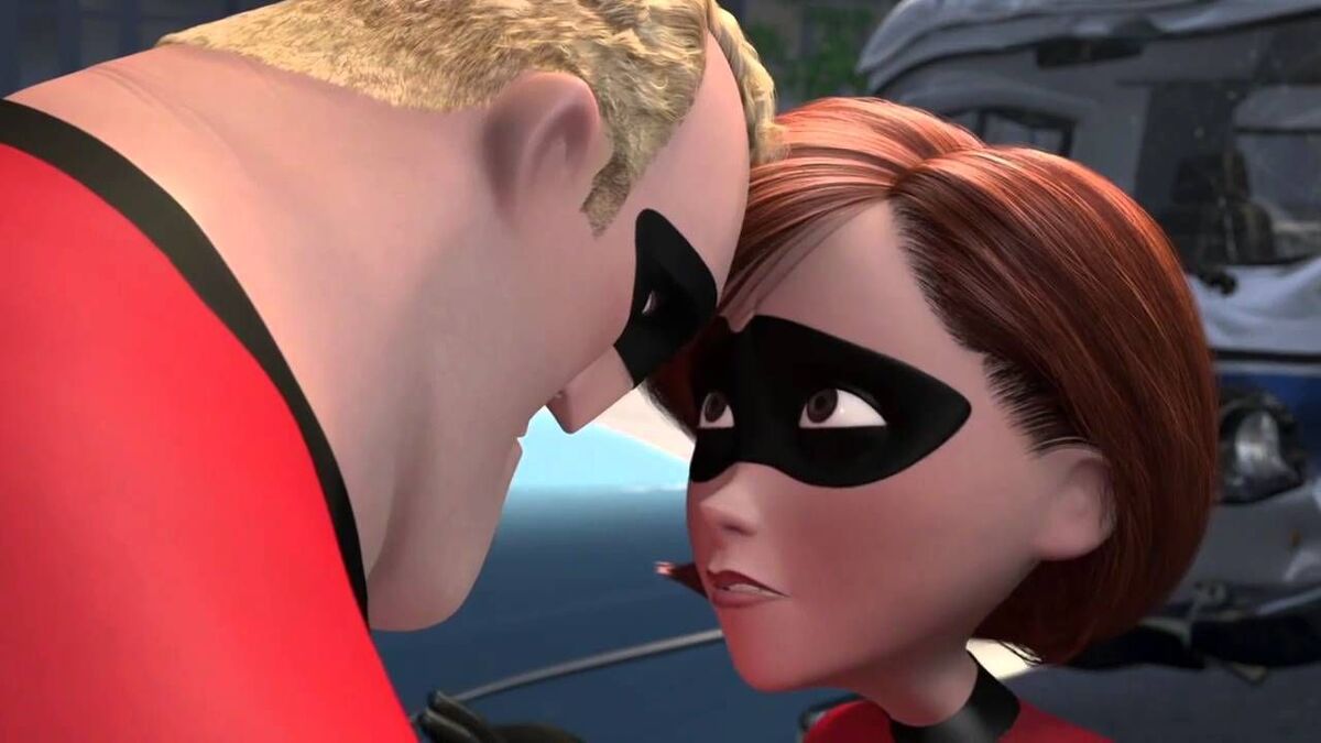 Incredibles Elastigirl and Mr Incredible