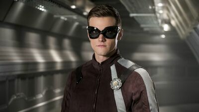 'The Flash:' Check Out Elongated Man's New Superhero Suit