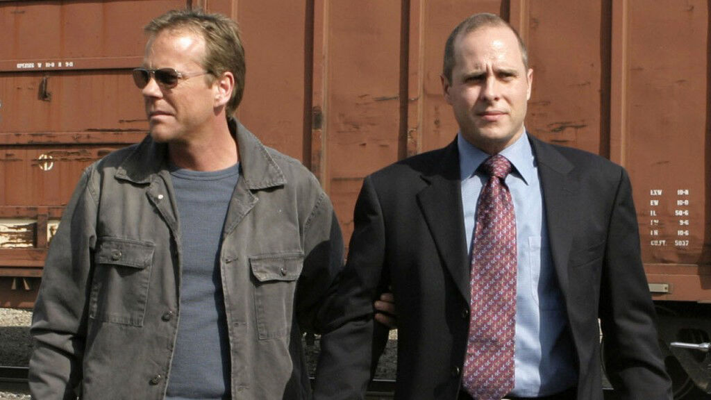 Kiefer Sutherland and Paul Schulze in '24'.