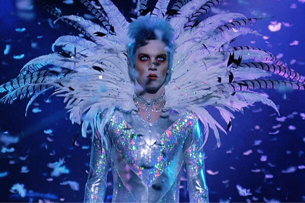 Jonathan Rhys Meyers in Velvet Goldmine