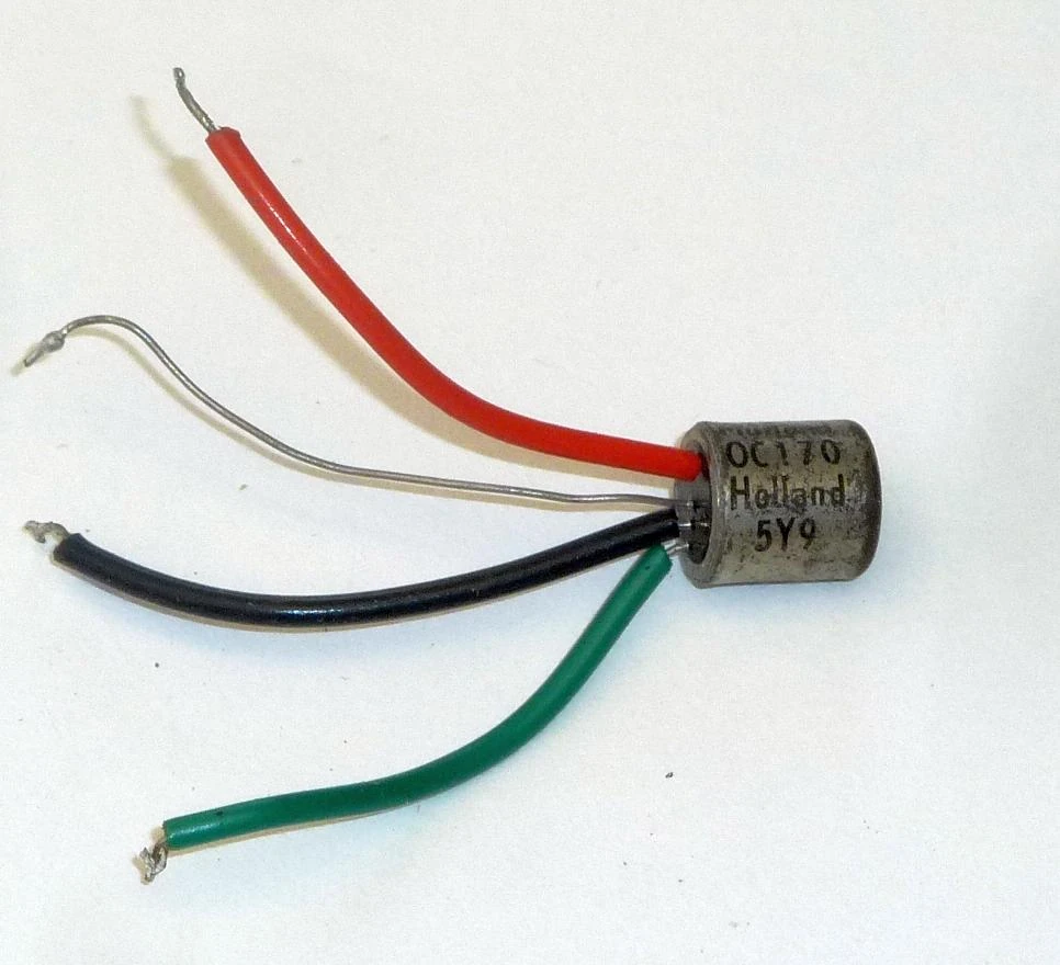 Mullard OC170 germanium PNP alloy junction transistor 19451991 Cold