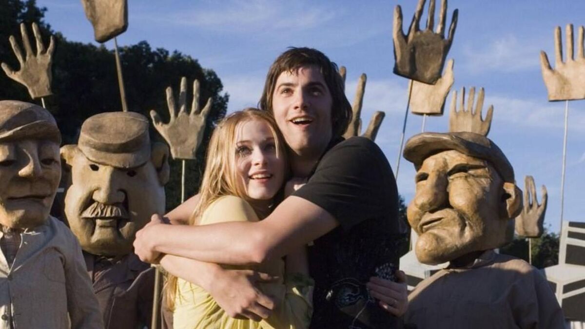 Evan Rachel Wood and Jim Sturgess in &#039;Across the Universe&#039;