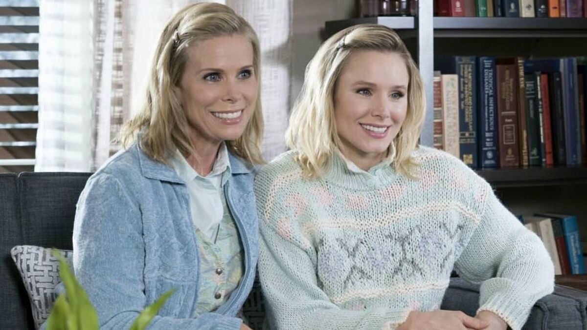 Cheryl Hines and Kristen Bell in A Bad Moms Christmas