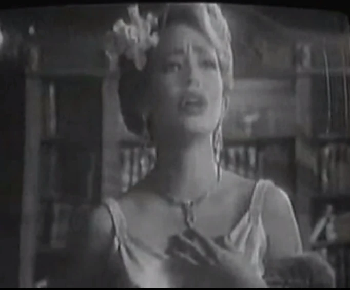 Клэр хоак. Клэр хоак один дома. Клэр хоак в молодости. Клэр хоак в молодости. Клэр хоак в один дома 2.