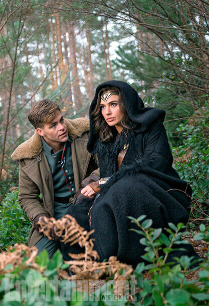 Wonder Woman and Captain Kirk together at last