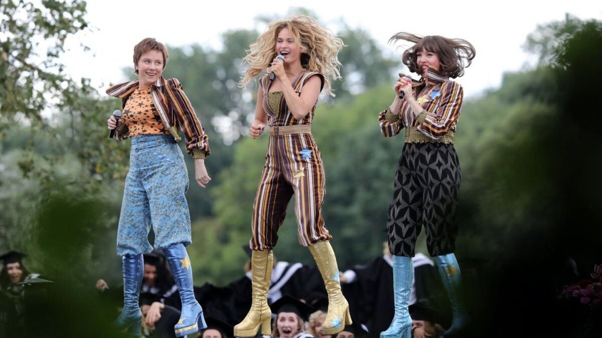 Mamma Mia 2 Mamma Mia Here We Go Again! Donna and the Dynamos