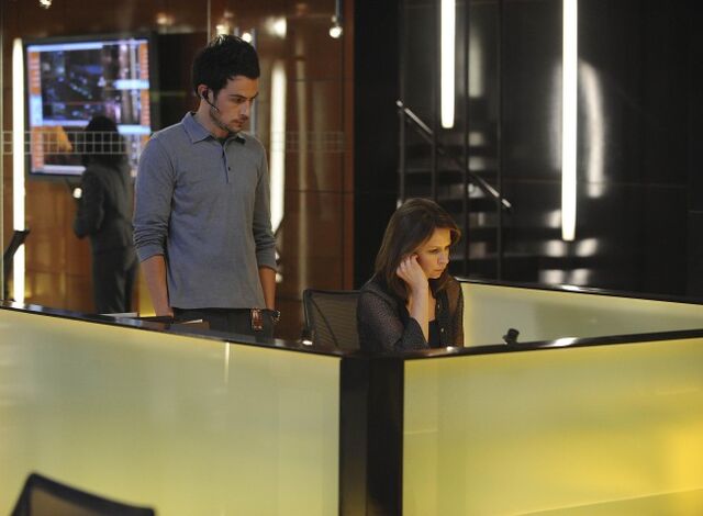 File:24-day-8-episode-5-800pm-to-900pm-11.jpg