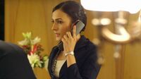 In1x18 receptionist on phone
