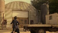 1x08 barn