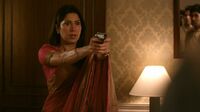 In1x23 Divya with gun