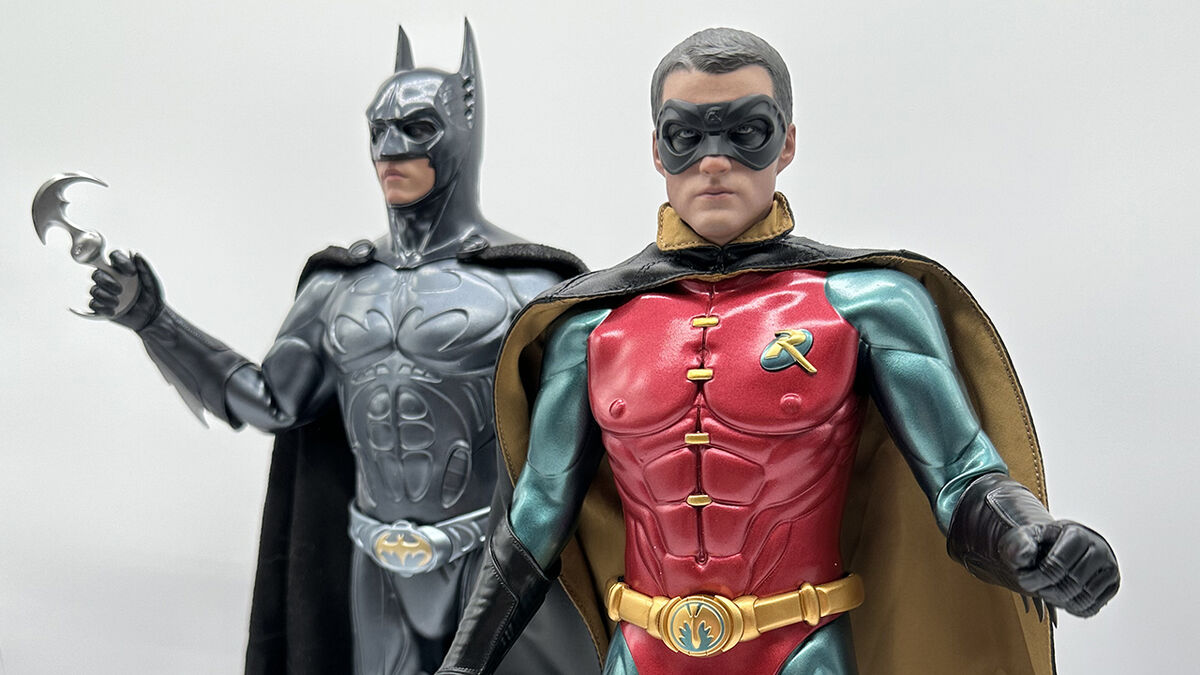 Batman Forever Hot Toys Figures Vividly Bring Batman and Robin Back to the  90s | Fandom