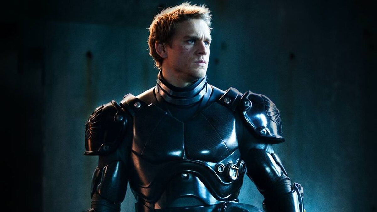 pacific rim charlie hunnam