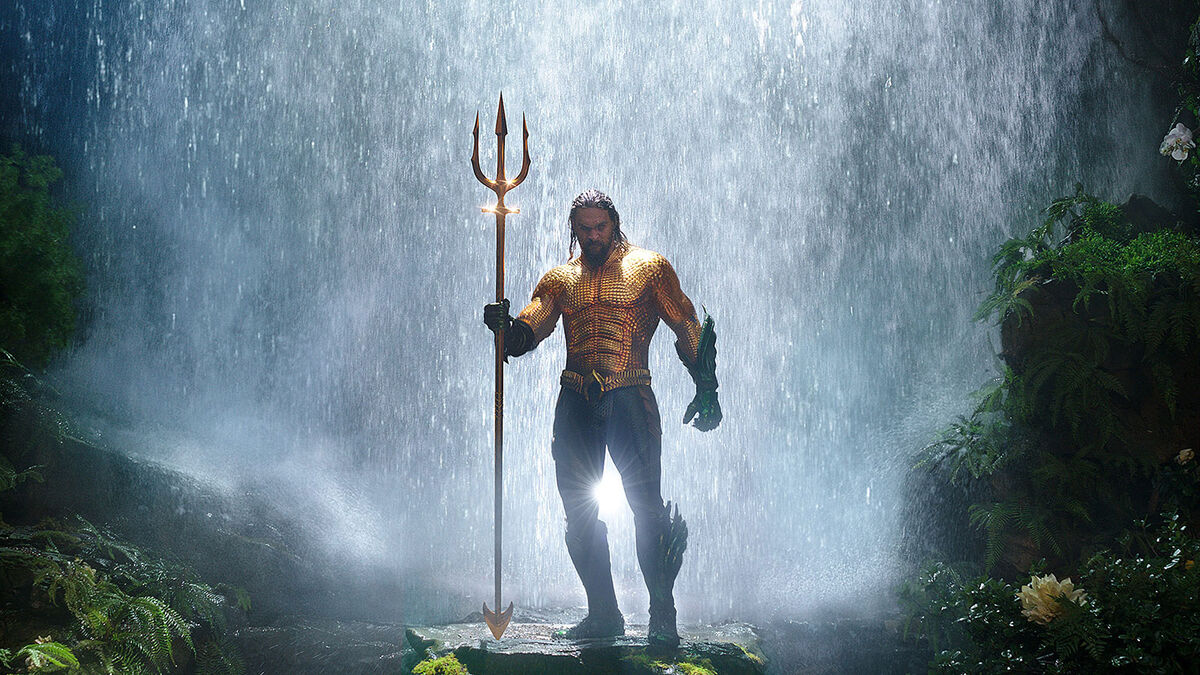 Jason Momoa goes full Aquaman