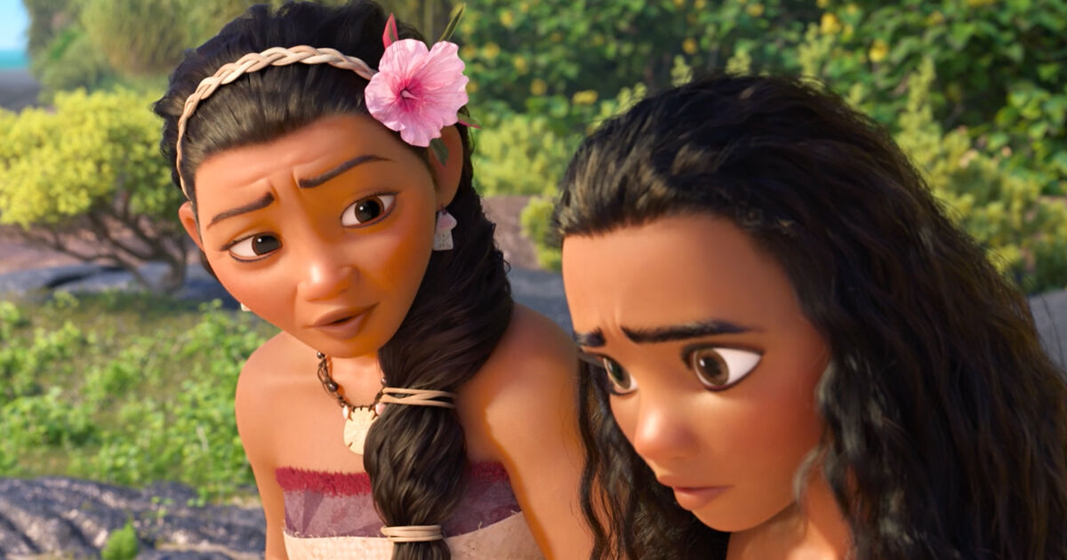 Sina comforts Moana 