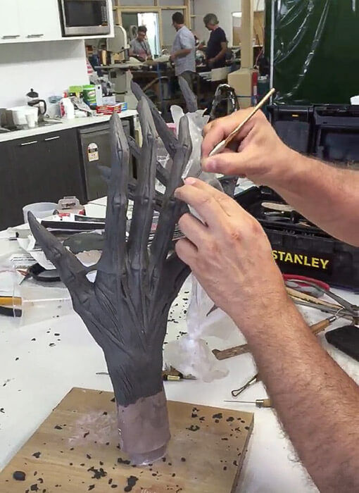 alien covenant monster hands