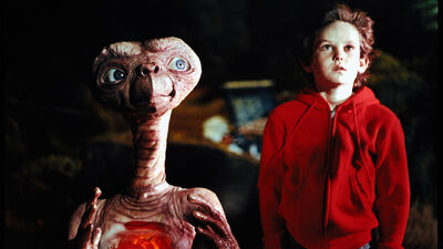 Henry Thomas on 'E.T.' Remaining So Beloved (and Sequel Free) After 40 Years