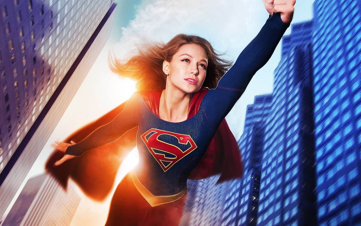 Supergirl Mellisa Beniost CW Comic Con SDCC 2016 Panel