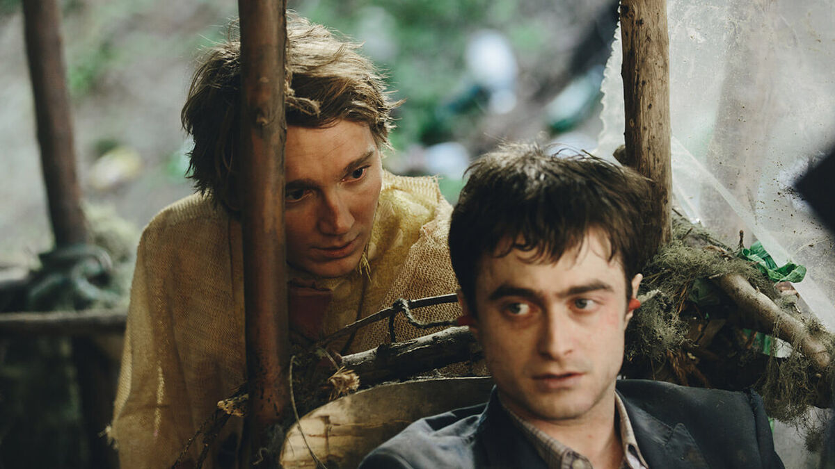 swiss-army-man-radcliffe-dano