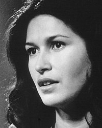 Next photo of Karina Lombard