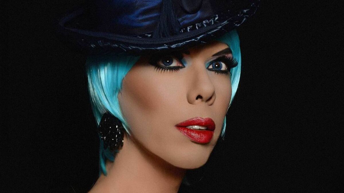 rupaul drag kelly mantle