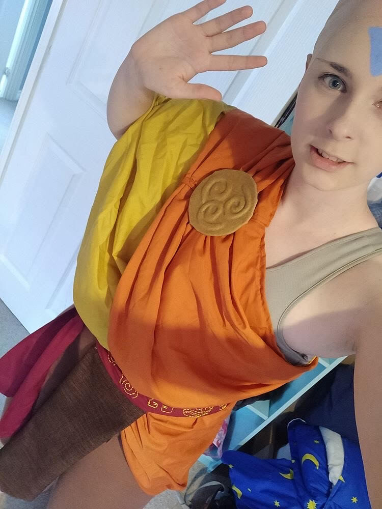 Sam in Avatar Aang Costume FINAL II