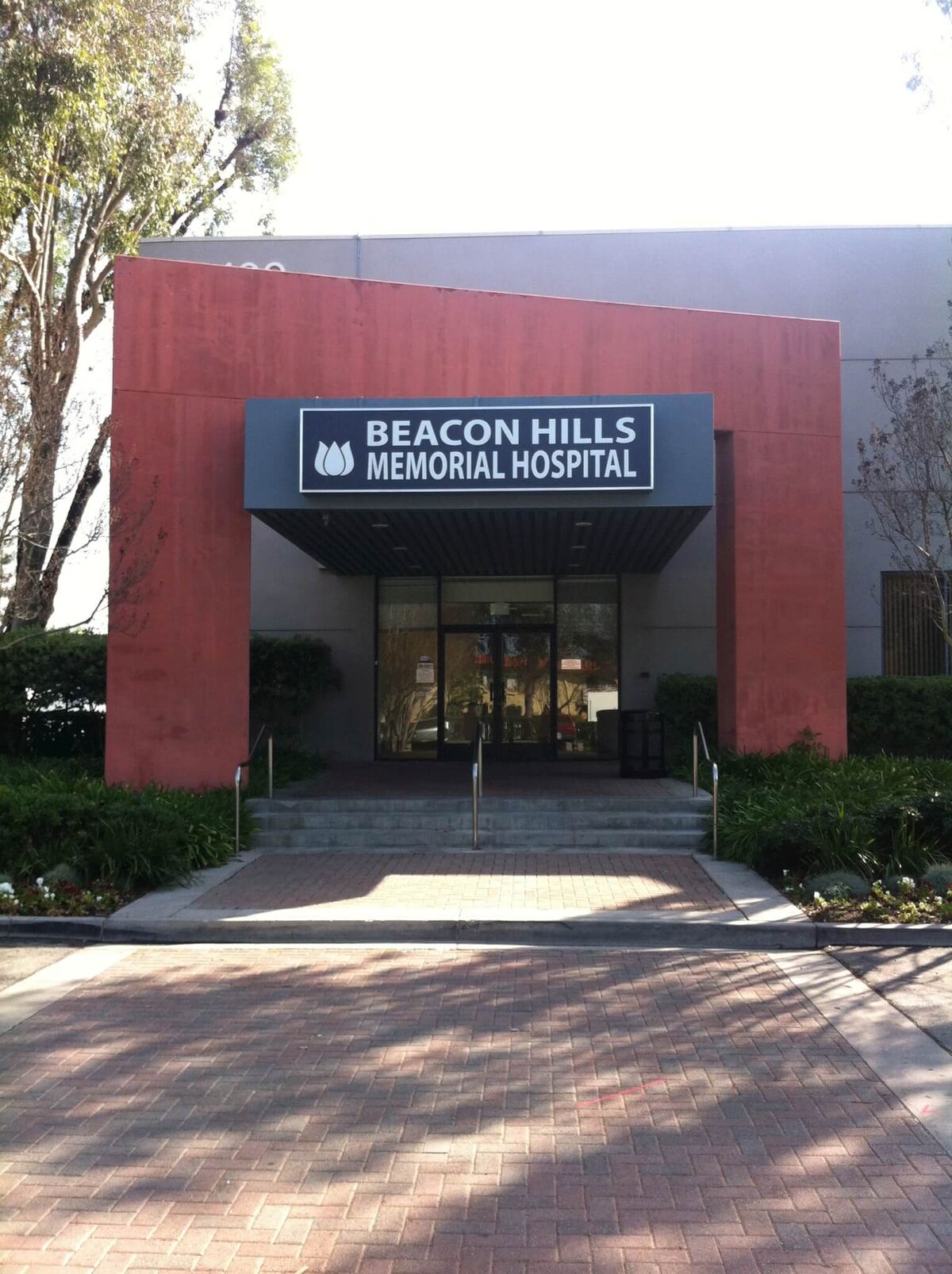 Teen_Wolf_Wikia_Season_3_Behind_the_Scenes_Beacon_Hills_Hospital_2