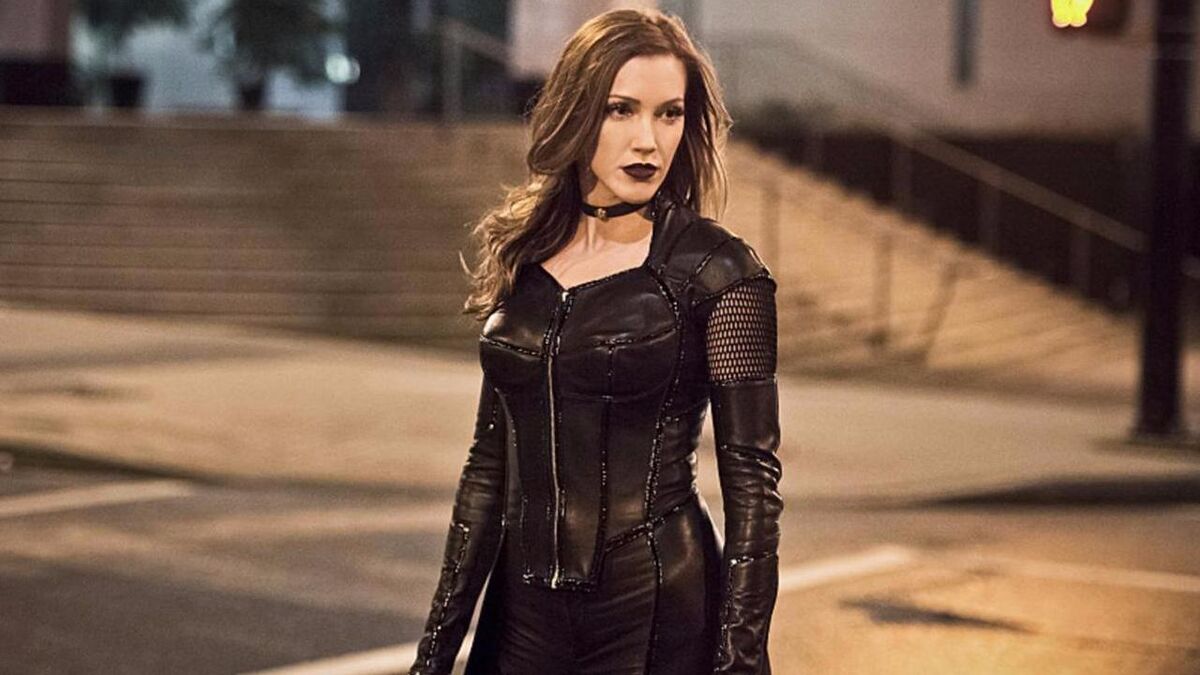 black siren arrow feature