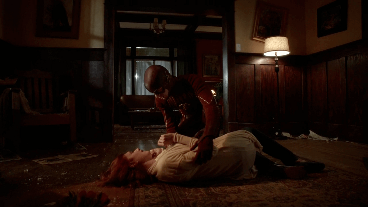 Nora Allen dying on floor of house in The Flash 