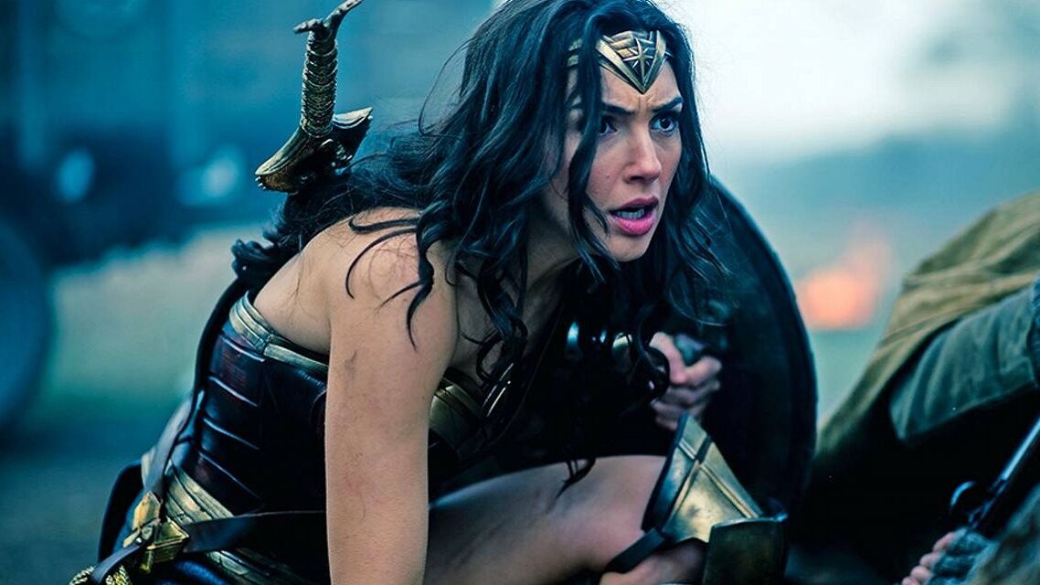 wonder-woman-diana-in-the-trenches Cropped