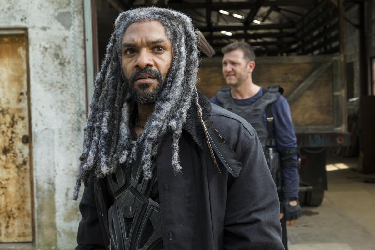 Khary Payton as Ezekiel, Karl Makinen as Richard&Acirc;&nbsp;- The Walking Dead _ Season 7, Episode 2 - Photo Credit: Gene Page/AMC