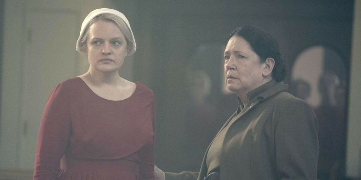 June and Aunt Lydia in The Handmaid's Tale Season 2