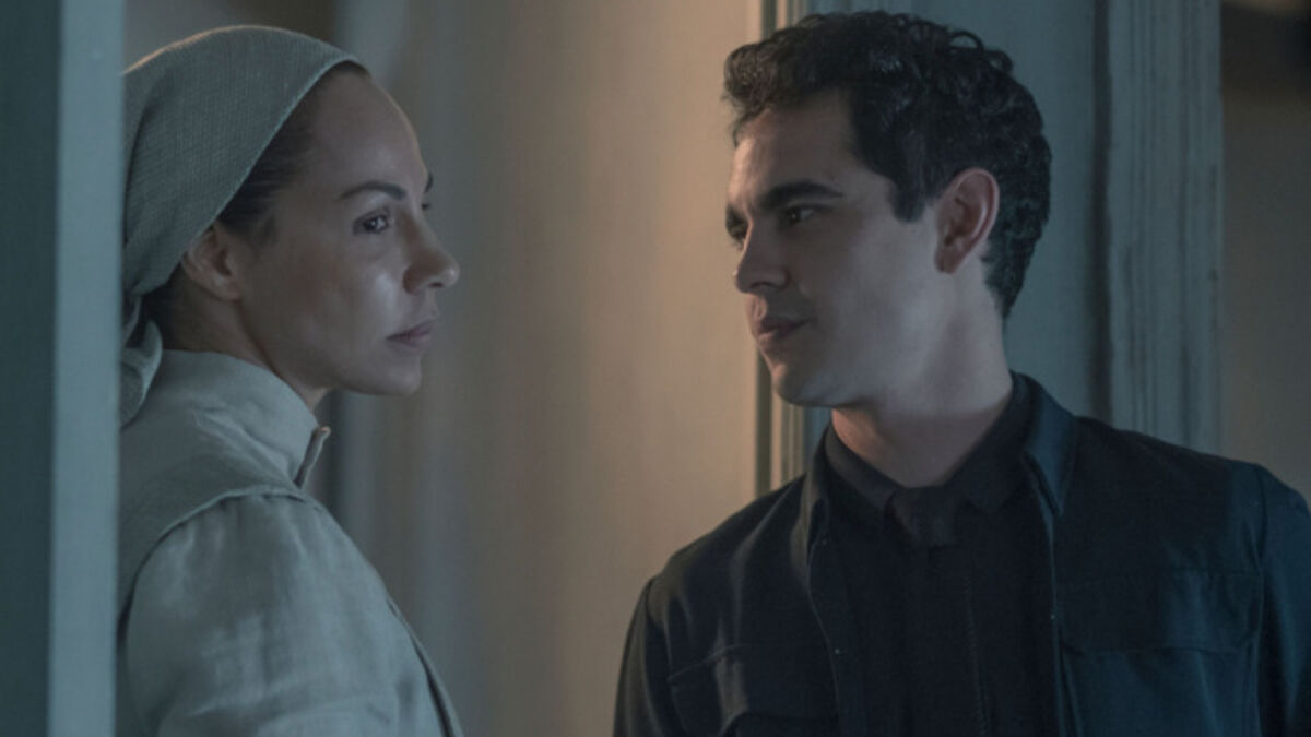 Rita and Nick in 'The Handmaid's Tale'