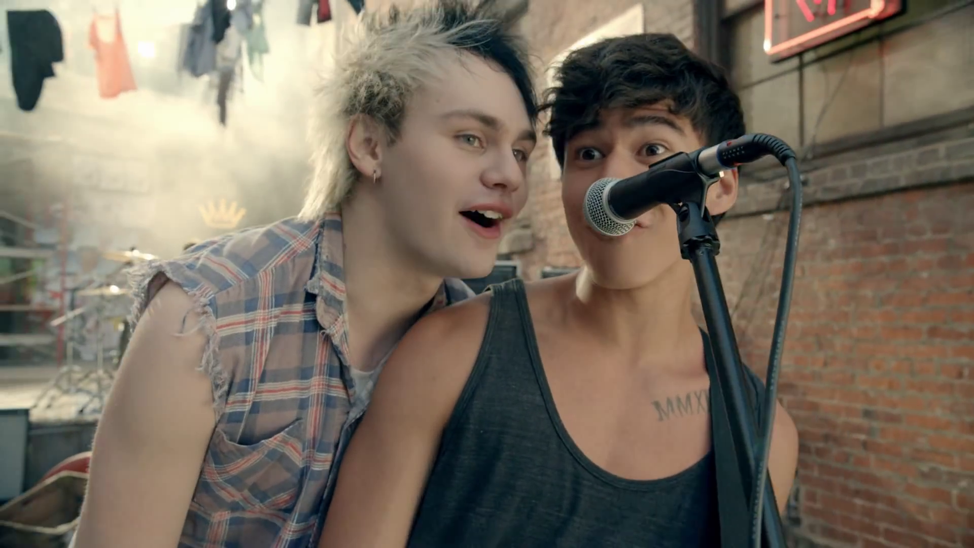 Image - 5 Seconds of Summer - She Looks So Perfect - 5 Seconds of
