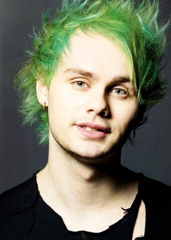 Datei:Michael Clifford.jpg