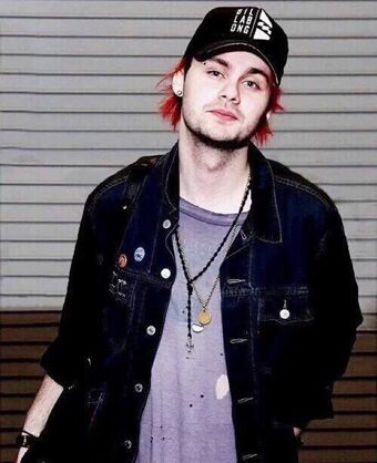 Michael Clifford Wiki 5sos Fandom
