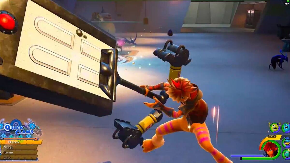 Sora morphs the Keyblade into a..well, it's a...door.