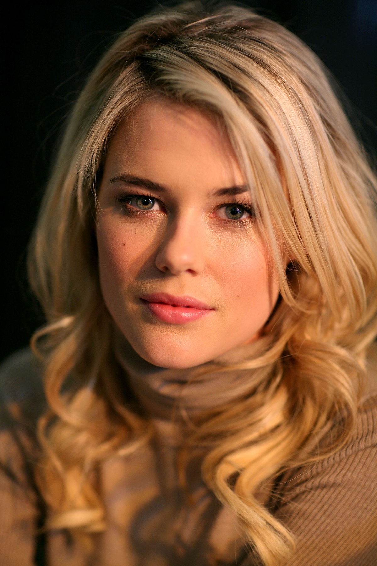 rachael taylor transformers 3