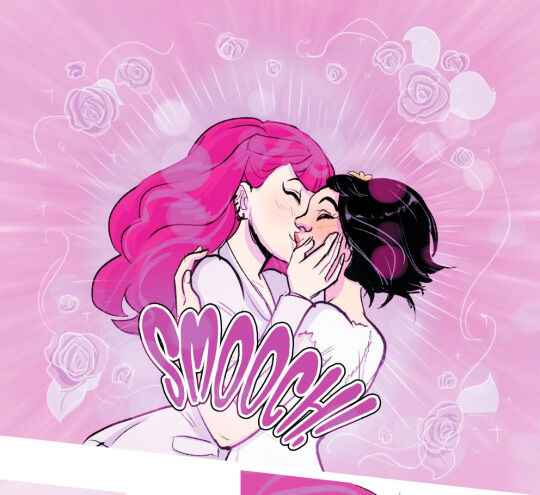 alysia-and-jo-batgirl-comic-marry-kiss