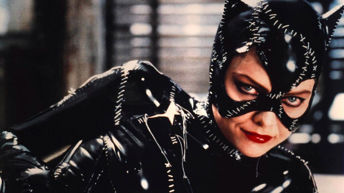 batman returns michelle pfeiffer catwoman