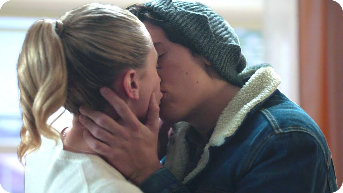 16 Most Defining Moments of Betty and Jughead's Relationship | Fandom