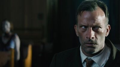 '1922' Review: Dull, Downbeat Stephen King Adaptation That Disappoints