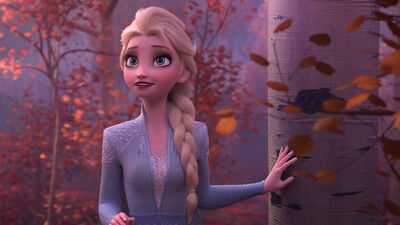 Frozen's Elsa Will 'Tell Us' When She’s Ready To Explore Her Sexuality