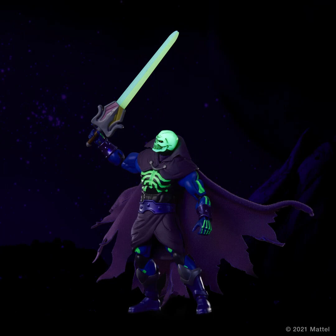 SALE# SPIRIT OF GRAYSKULL KING MOTU Glow Dark Masters of the Universe Classics 