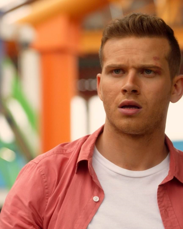 Evan Buckley 9 1 1 Wiki Fandom