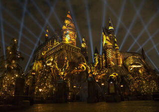 New Hogwarts Lights Show at Harry Potter World in Hollywood Is Totally Lit