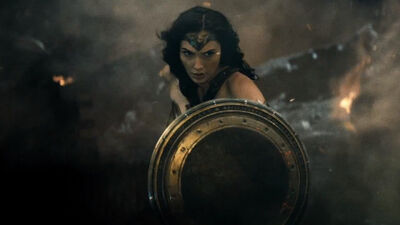 New 'Wonder Woman' Photos