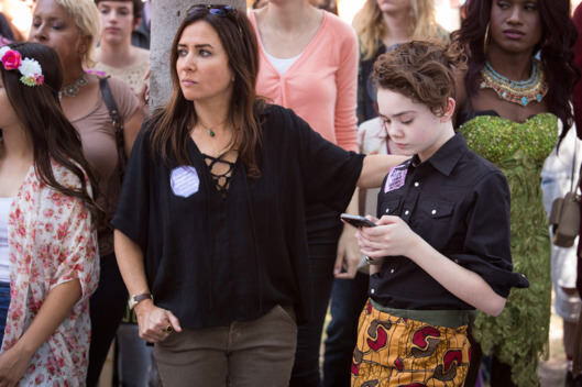 better things episode 4 woman is the something of the something Sam played by Pamela Adlon with daughter who is texting on her phone